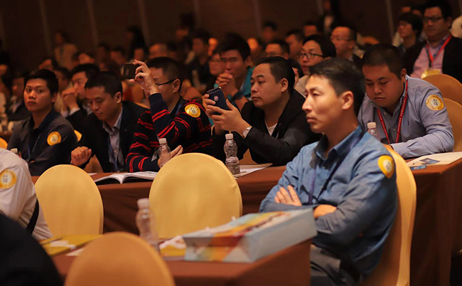 深科特出席SbSTC技術狂歡趴，分享智能工廠主題演講